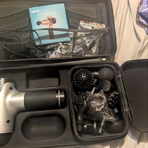 Wireless body massager